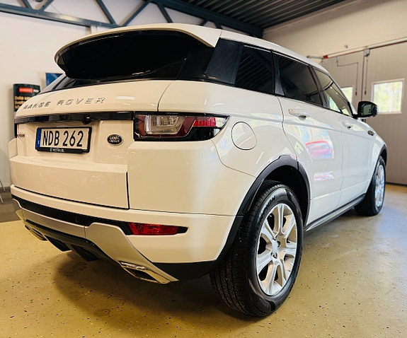 Land Rover Range Rover Evoque 10 of 25