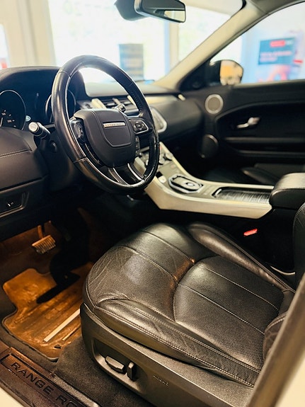 Land Rover Range Rover Evoque 13 of 25