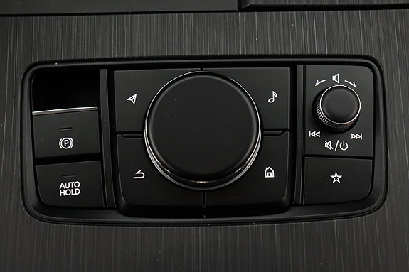 Mazda CX-80 28 of 30