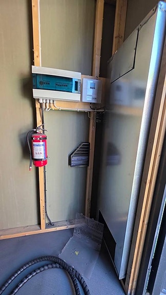 Siemens Sicharge 400 kW DC snabbladdare med teknikhus 5 of 5