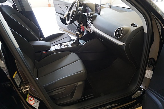 Audi Q2 8 of 13