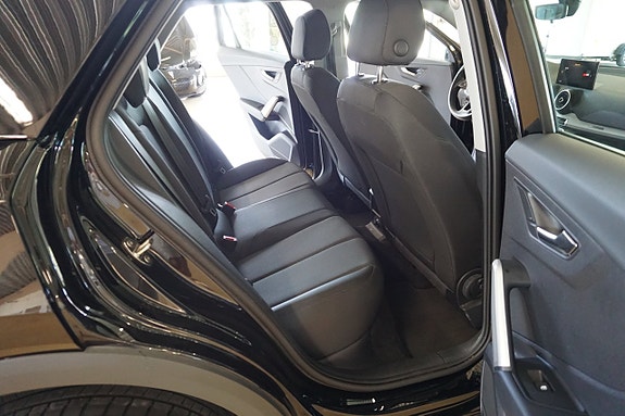 Audi Q2 7 of 13