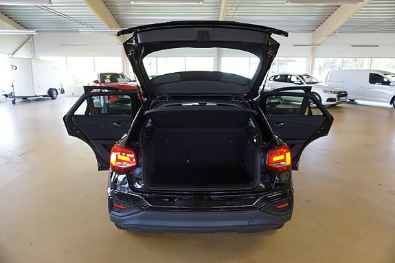 Audi Q2 5 of 13