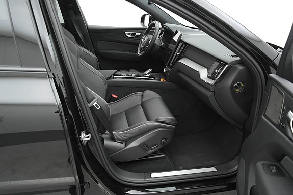Volvo XC60 18 of 26