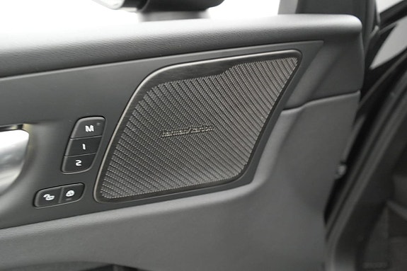 Volvo XC60 21 of 26