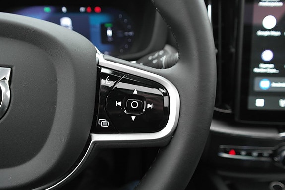 Volvo XC60 12 of 26