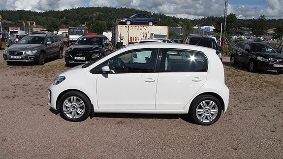 Volkswagen UP! 4 of 9