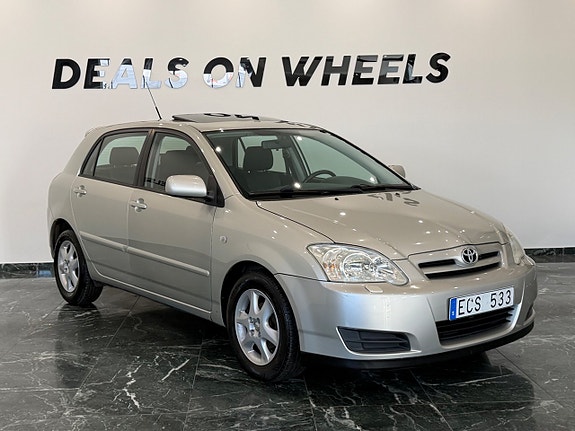 Toyota Corolla 2 of 18