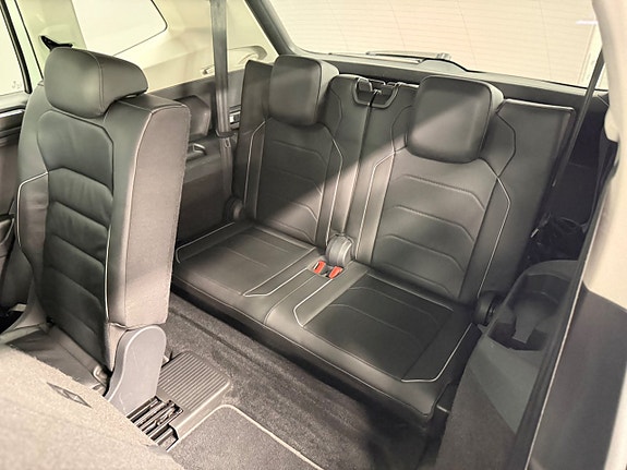 Volkswagen Tiguan Allspace 17 of 30