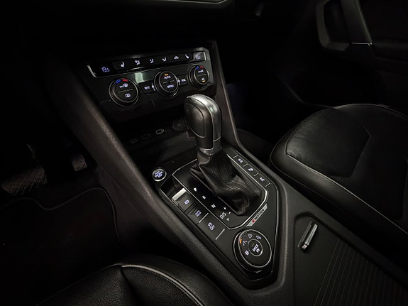 Volkswagen Tiguan Allspace 18 of 30