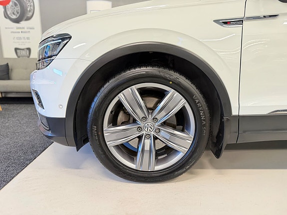 Volkswagen Tiguan Allspace 28 of 30