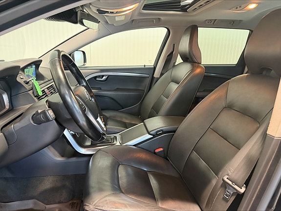Volvo XC70 12 of 22