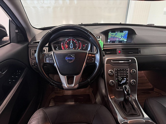 Volvo XC70 13 of 22
