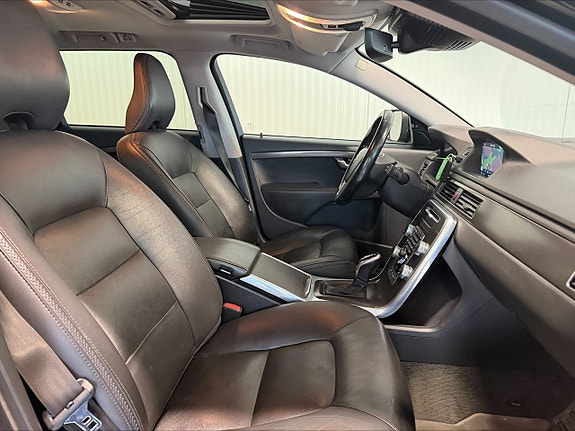 Volvo XC70 16 of 22