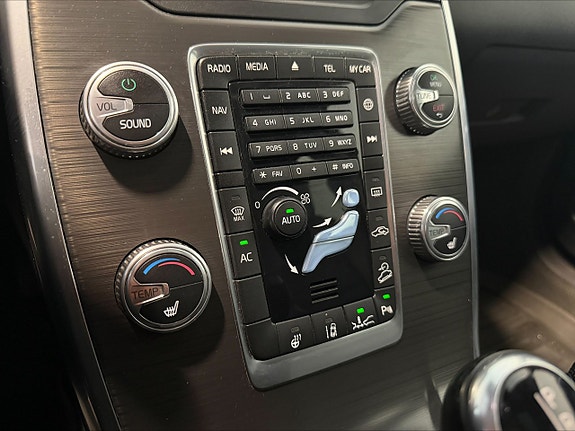 Volvo XC70 21 of 22
