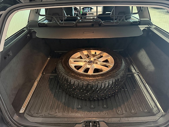 Volvo XC70 22 of 22