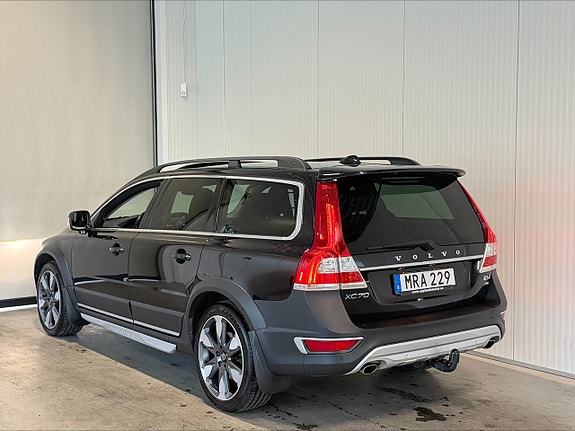 Volvo XC70 10 of 22