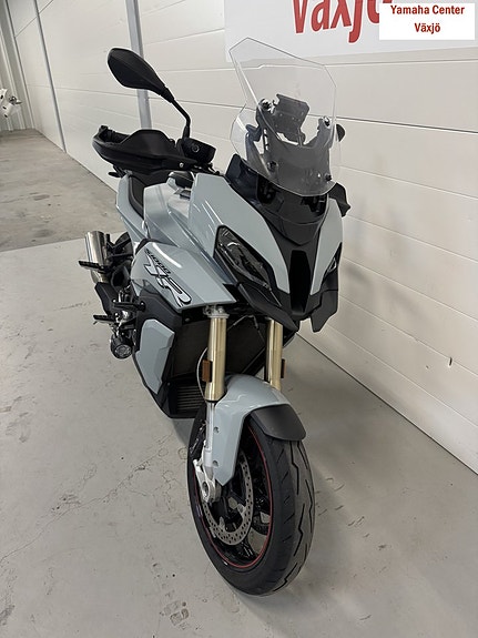 BMW S 1000 XR 3 of 10