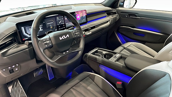 Kia EV9 8 of 15