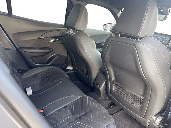 Peugeot 2008 14 of 17