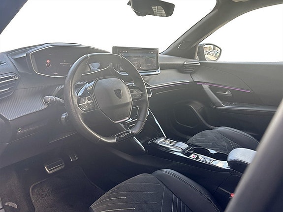 Peugeot 2008 4 of 17