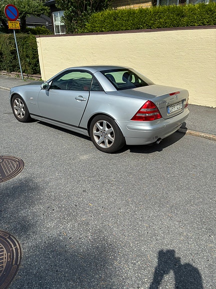 Mercedes-Benz SLK200 5 of 5