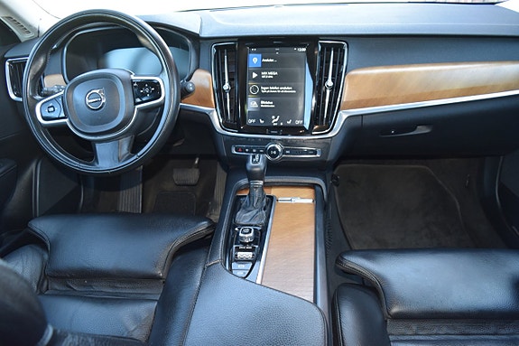 Volvo V90 10 of 16