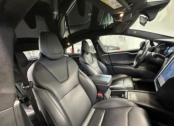 Tesla Model S 11 of 11