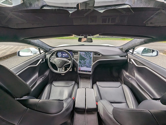 Tesla Model S 5 of 11