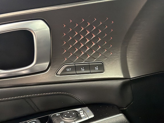 Kia Sorento 18 of 30