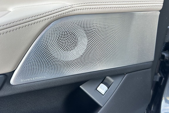 BMW 750iL 11 of 29
