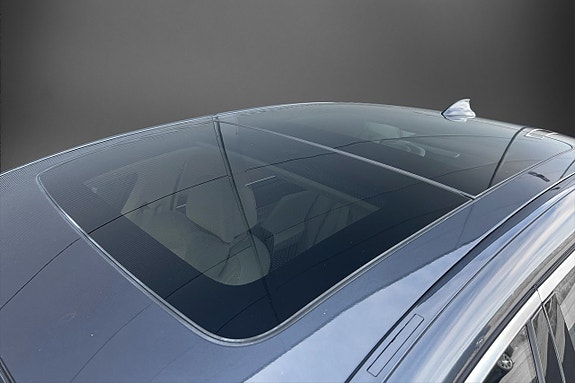 BMW 750iL 4 of 29