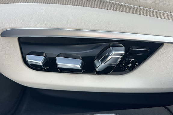 BMW 750iL 13 of 29