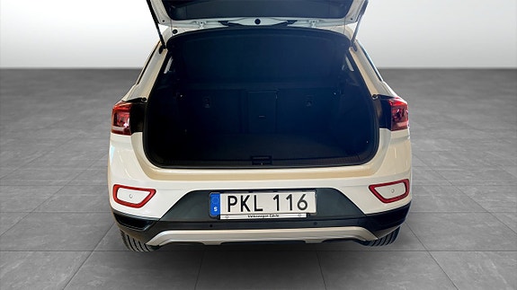 Volkswagen T-Roc 12 of 14
