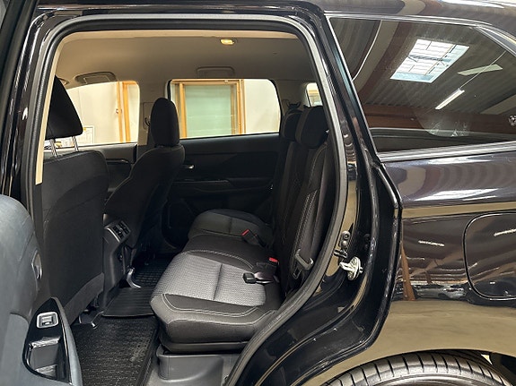 Mitsubishi Outlander 9 of 18