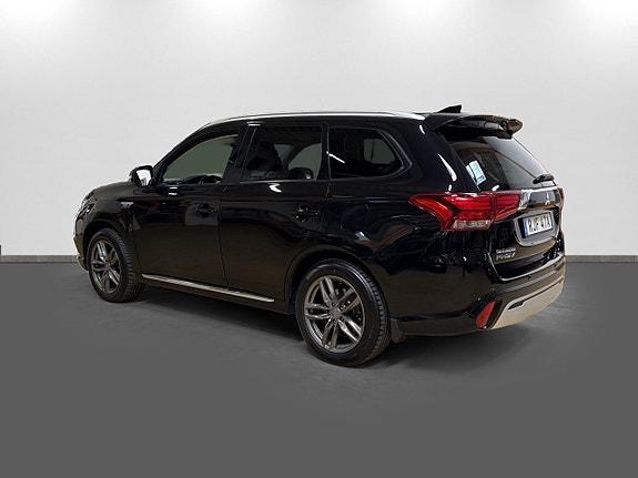 Mitsubishi Outlander 6 of 18