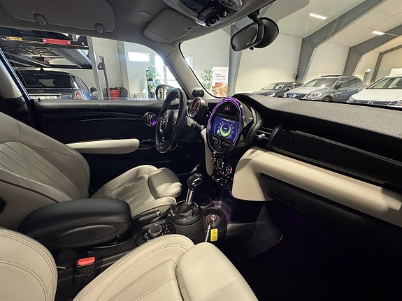 MINI Cooper S 22 of 24
