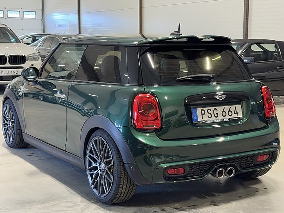 MINI Cooper S 4 of 24
