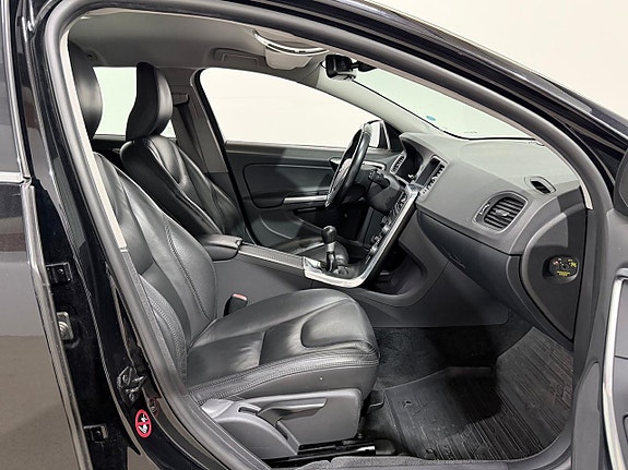 Volvo V60 22 of 23