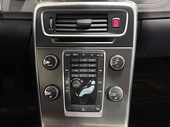 Volvo V60 16 of 23