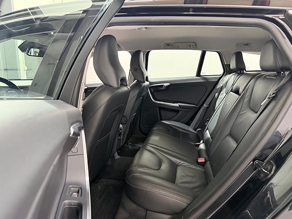 Volvo V60 18 of 23