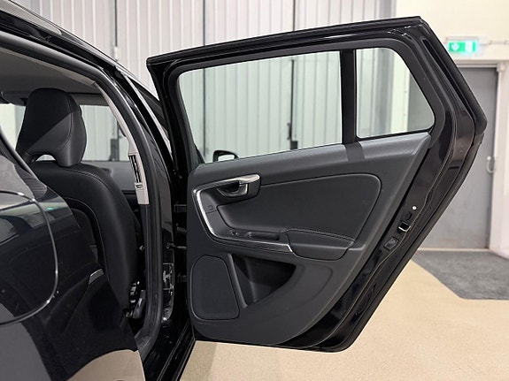 Volvo V60 19 of 23
