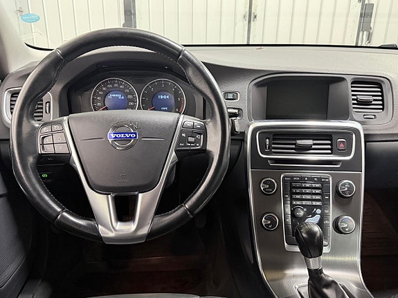 Volvo V60 12 of 23