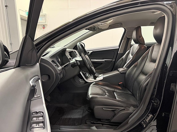 Volvo V60 9 of 23