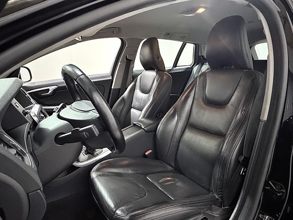 Volvo V60 10 of 23