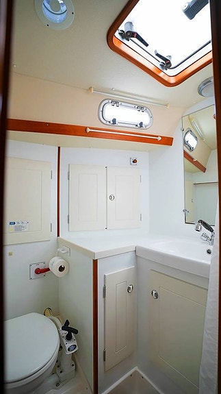 Hallberg-Rassy 39 MkII / 2000 12 of 12