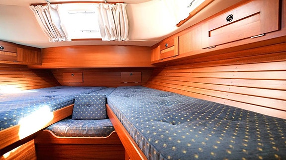 Hallberg-Rassy 39 MkII / 2000 9 of 12