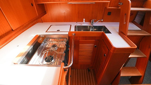 Hallberg-Rassy 39 MkII / 2000 7 of 12