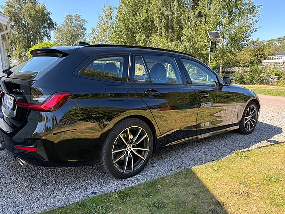 BMW 320d 4 of 8
