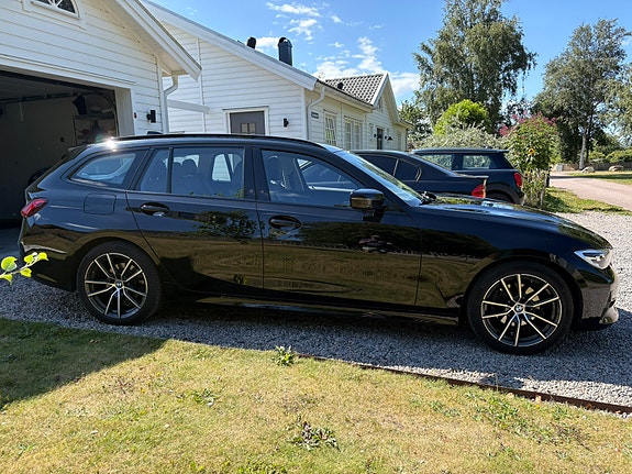 BMW 320d 3 of 8